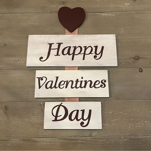Happy Valentine’s Day Decor
